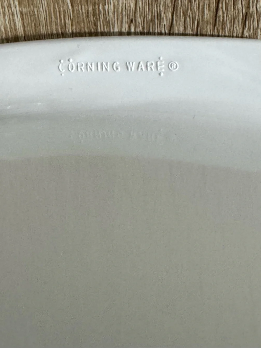 Vintage CorningWare 5-liter casserole dish in the 